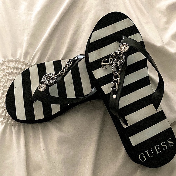 Guess Wedged Flip Flops. Beach Style, Sailor Style. Stripped Black And White. - Picture 5 of 5